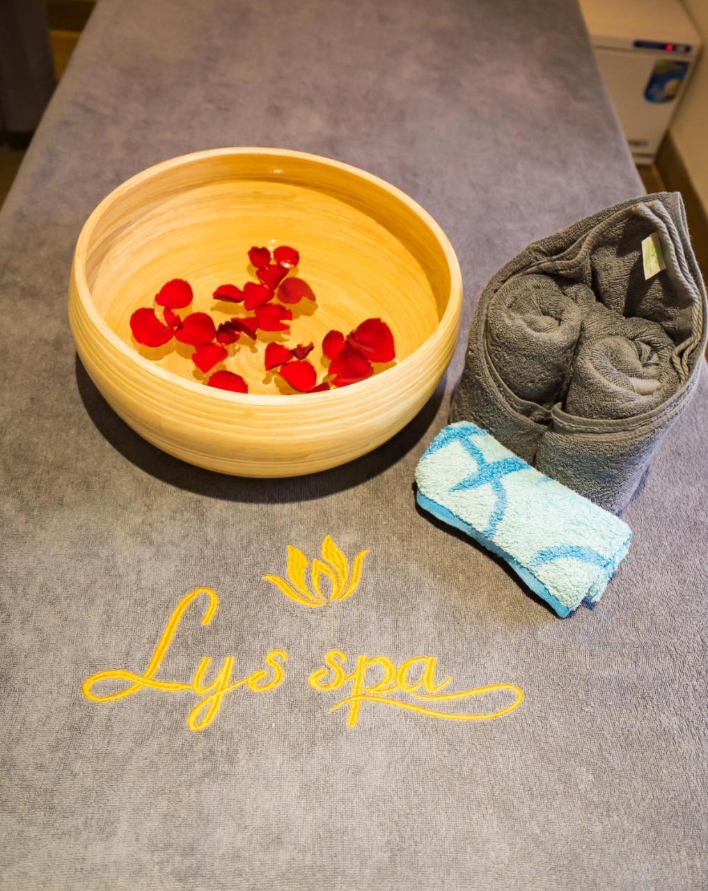 Lys Spa Hotel & Apartment ダナン市 エクステリア 写真